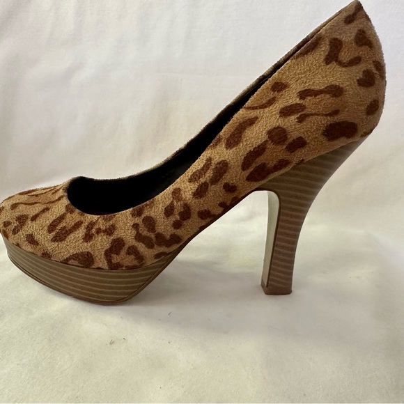 G by Guess Leopard Print Suede Platform 4-“Heels - Picture 1 of 9